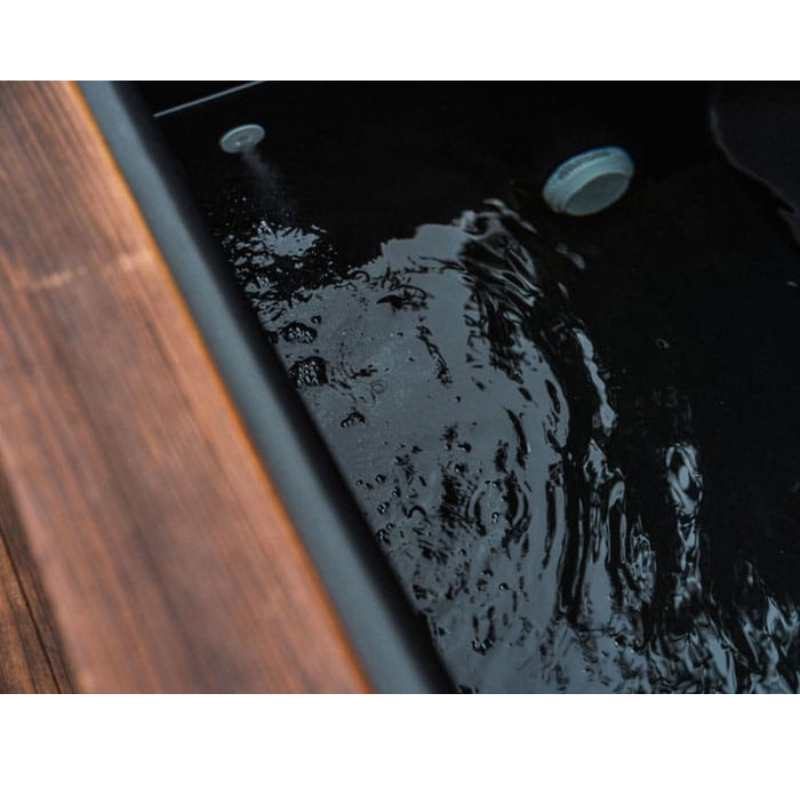 Kooru Cold Plunge Tub – Redwood Ice Bath with Integrated Chiller & Filtration System